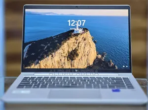 New Laptop HP EliteBook 640 G9 8GB Intel Core i7 SSD 512GB