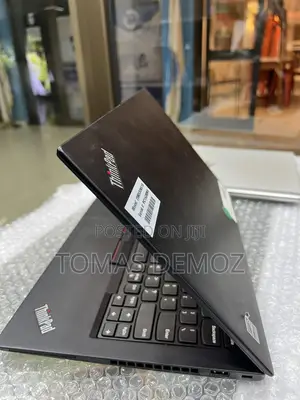 Laptop Lenovo ThinkPad A22m 16GB AMD Ryzen 5 SSD 512GB