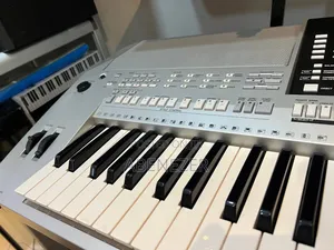 Yamaha PSR S910 Keyboard