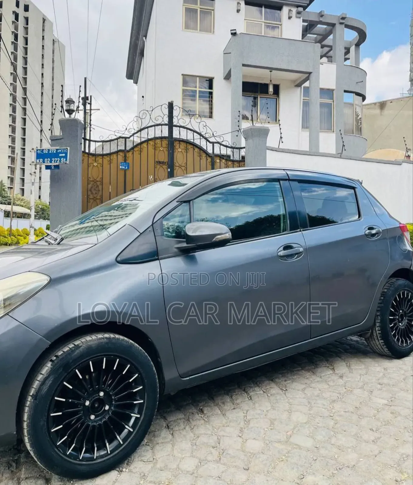 Toyota Yaris 2011 Gray