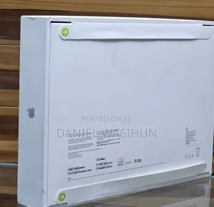 New Laptop Apple MacBook Air 2025 M4 13-inch 16GB Apple M4 SSD 1T