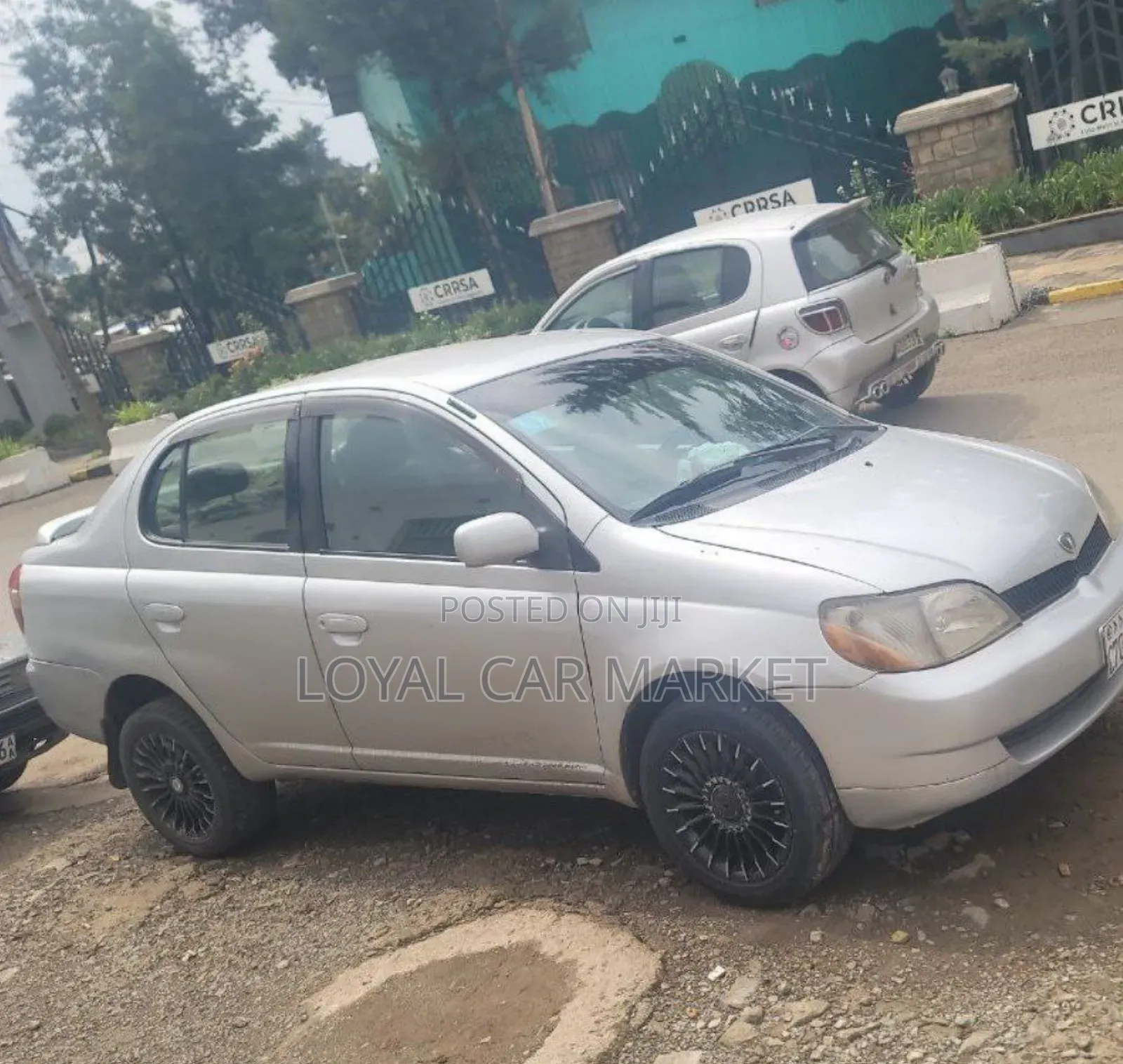 Toyota Platz 2001 Silver