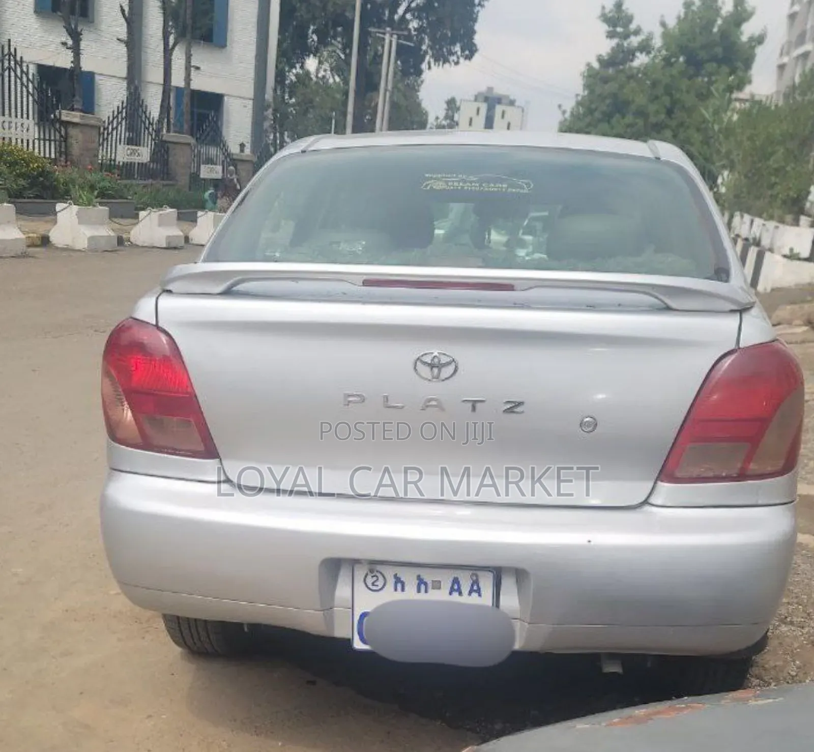 Toyota Platz 2001 Silver