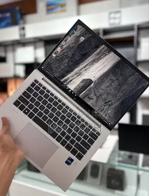New Laptop HP EliteBook 840 G9 16GB Intel Core i5 SSD 512GB