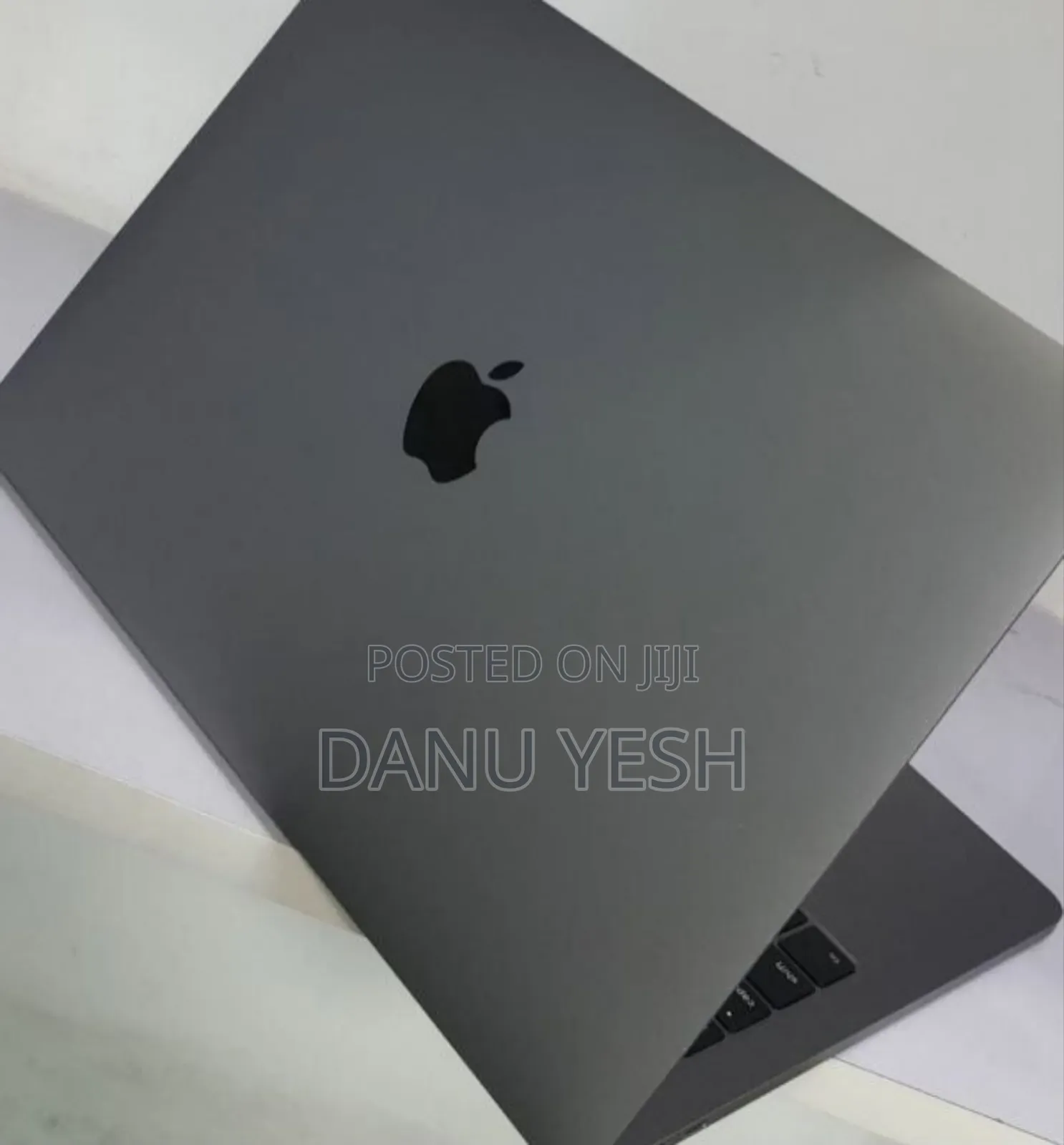 New Laptop Apple MacBook Pro 2017 8GB Intel Core i5 SSD 256GB