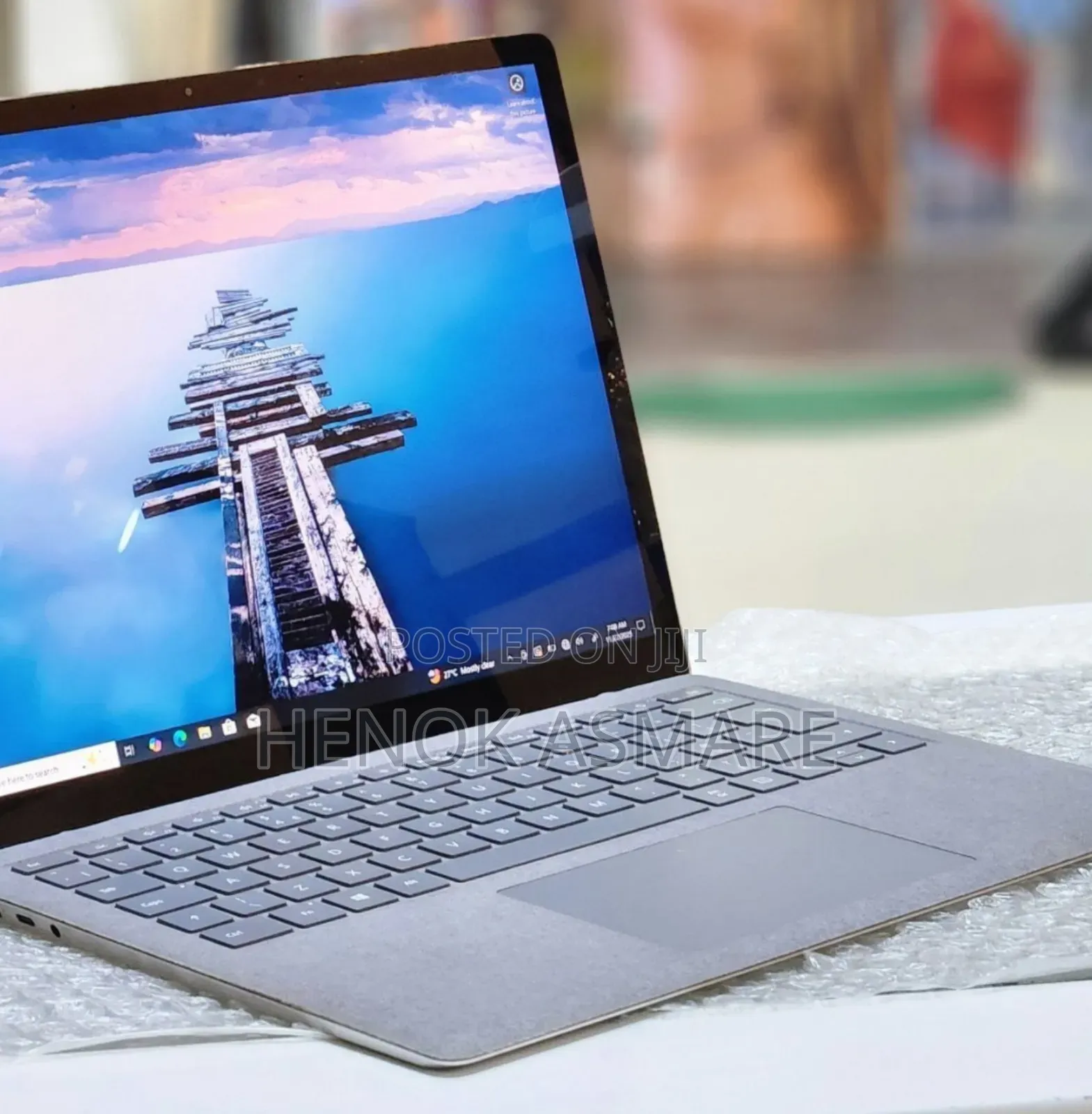 New Laptop Microsoft Surface 8GB Intel Core i5 SSD 512GB
