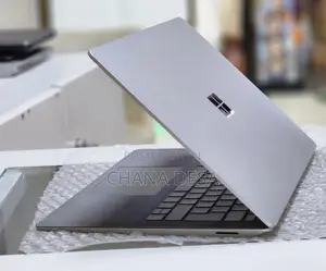 New Laptop Microsoft Surface 8GB Intel Core i5 SSD 512GB