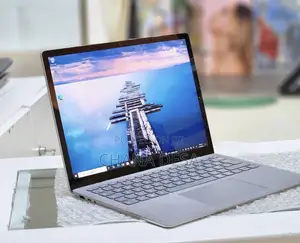 New Laptop Microsoft Surface 8GB Intel Core i5 SSD 512GB