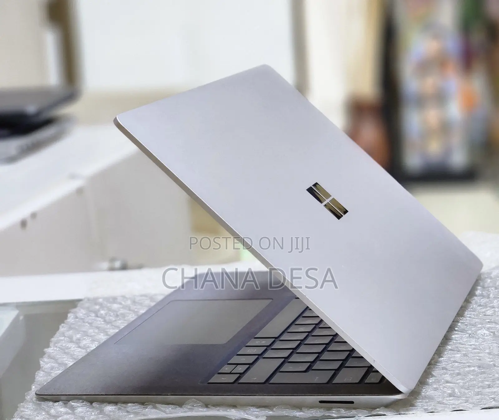 New Laptop Microsoft Surface 8GB Intel Core i5 SSD 512GB