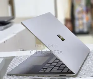 New Laptop Microsoft Surface 8GB Intel Core i5 SSD 512GB