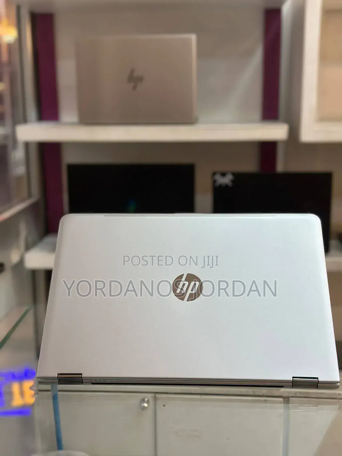 New Laptop HP Envy X360 8GB Intel Core i7 SSD 256GB