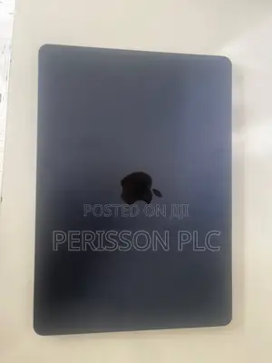 New Laptop Apple MacBook 16GB Apple M4 SSD 256GB