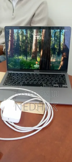 Laptop Apple MacBook Pro M1 8GB Apple M1 Pro SSD 256GB