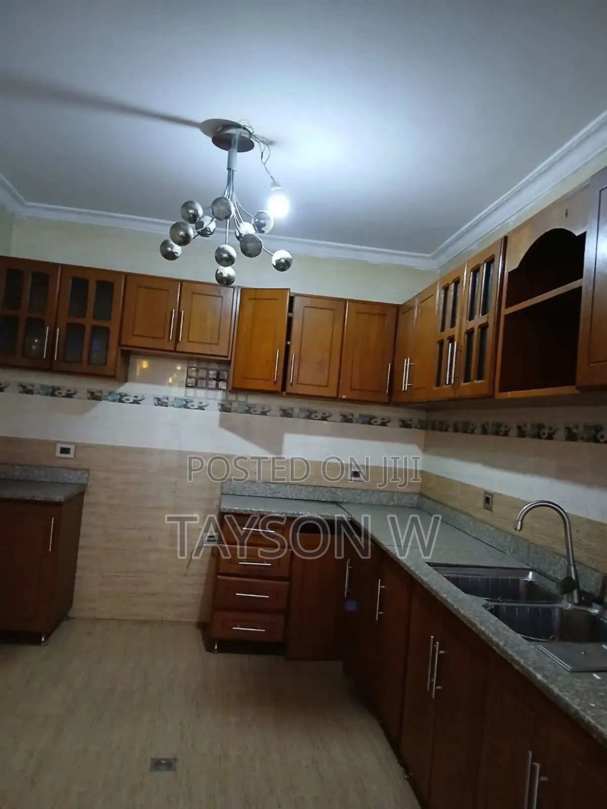5bdrm House in Bole for sale