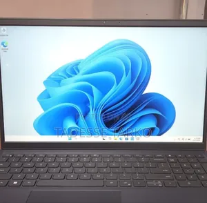 New Laptop Dell Inspiron 15 16GB Intel Core i7 SSD 512GB