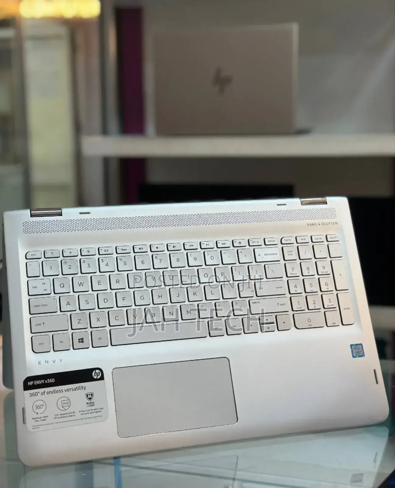 New Laptop HP Envy X360 8GB Intel Core i7 SSD 256GB