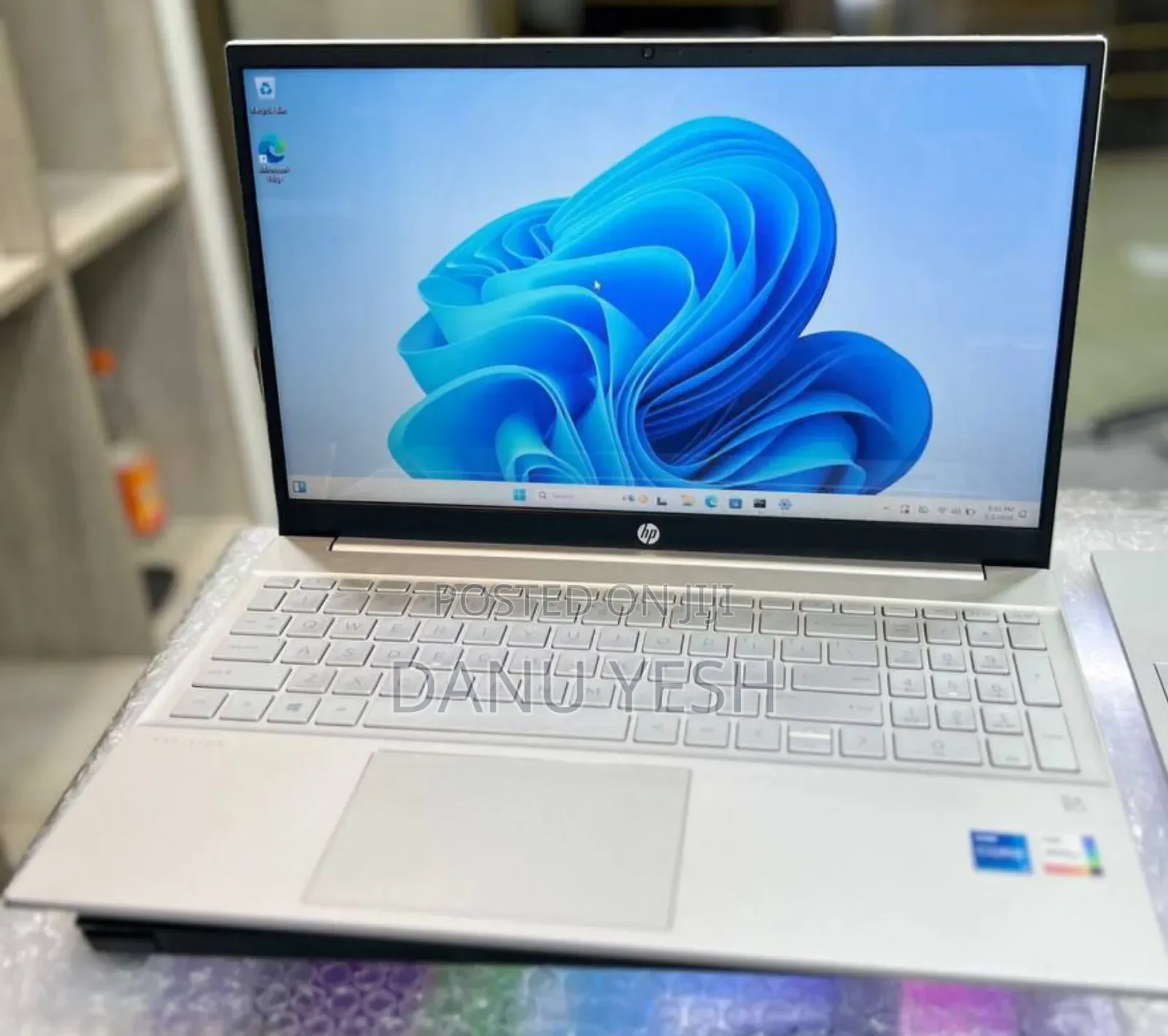 New Laptop HP Pavilion 15 8GB Intel Core i5 SSD 512GB