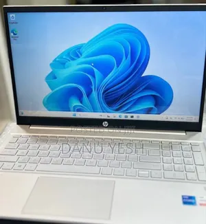 New Laptop HP Pavilion 15 8GB Intel Core i5 SSD 512GB