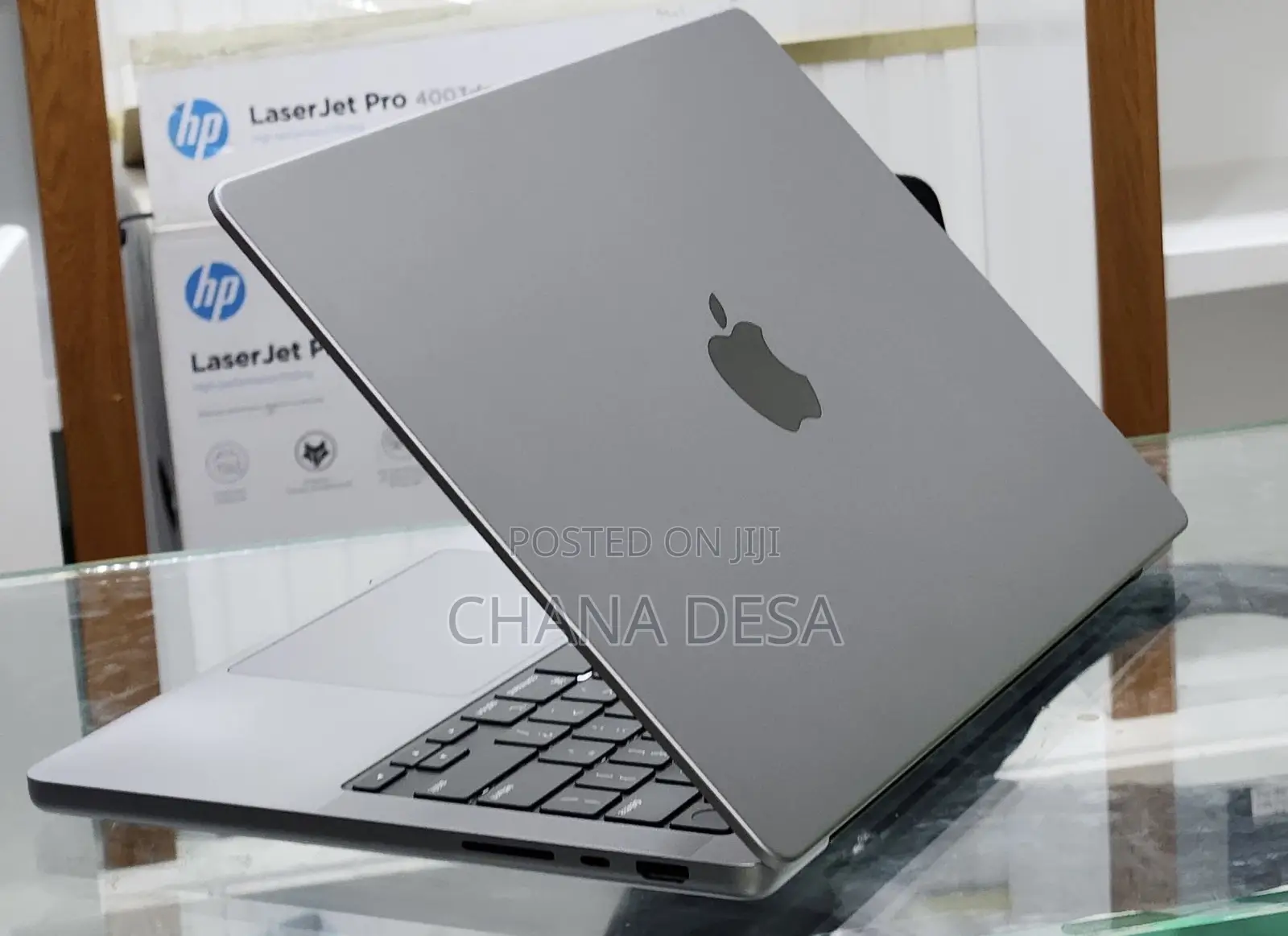 New Laptop Apple MacBook Pro M1 16GB Apple M1 Pro SSD 512GB