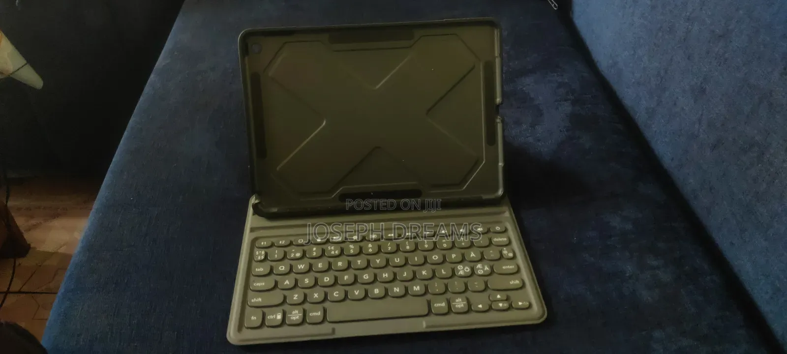 Zagg Pro Original American Keyboard for iPad and Tab