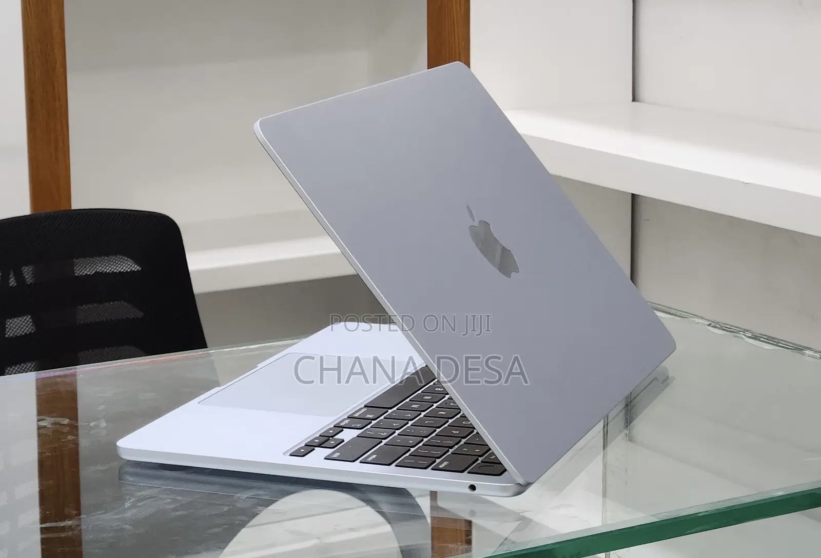 New Laptop Apple MacBook Air 2025 M4 15-inch 16GB Apple M4 SSD 256GB