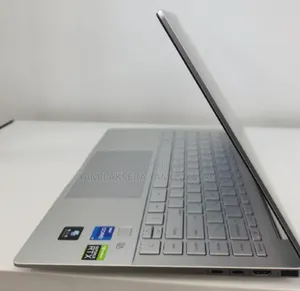 New Laptop HP Pavilion 14 16GB Intel Core i7 SSD 512GB