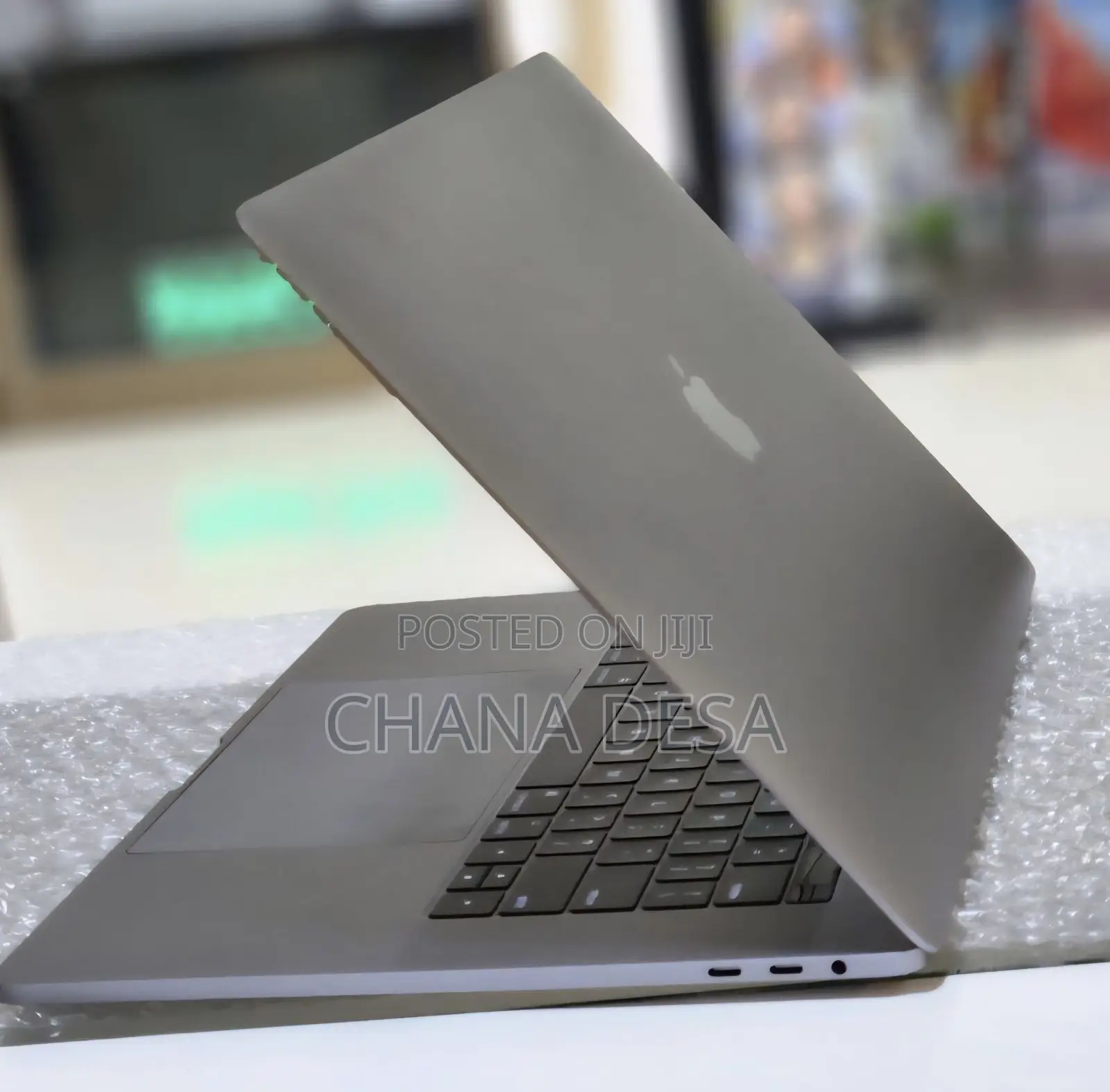 New Laptop Apple MacBook Pro 2019 32GB Intel Core i7 SSD 512GB