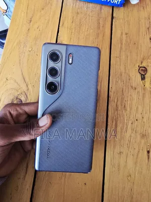 New Tecno Camon 40 Pro 4G 256 GB Gray