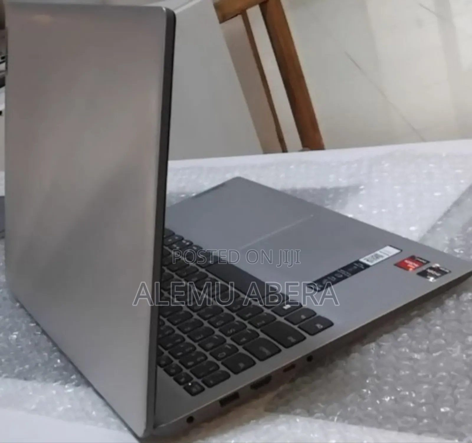 New Laptop Lenovo Ideapad 3 8GB AMD Ryzen 5 SSD 512GB