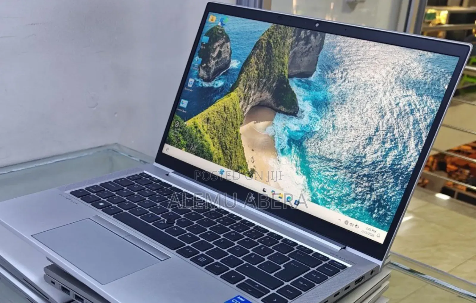 New Laptop HP EliteBook 830 G8 16GB Intel Core i5 SSD 512GB