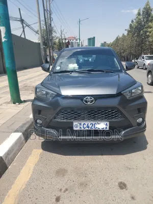 Toyota Raize 2023 Gray