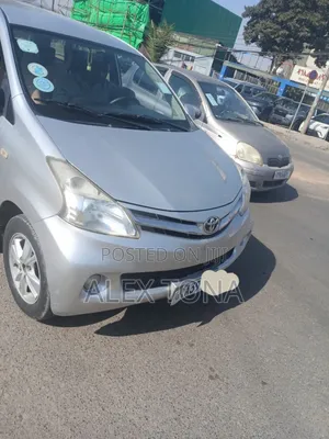 Toyota Avanza 2013