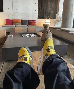 Jordan 4 Retro Yellow Black High Master Quality Smooth Shoes for Man