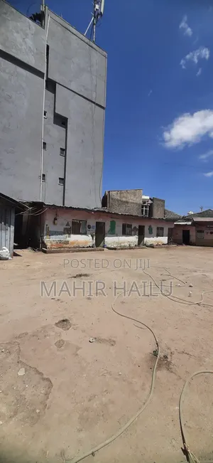 7bdrm House in Real, Yeka for sale