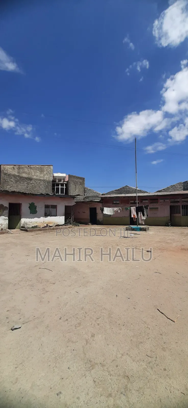 7bdrm House in Real, Yeka for sale