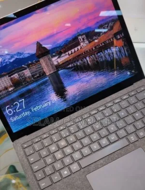 New Laptop Microsoft Surface 16GB Intel Core i7 SSD 256GB