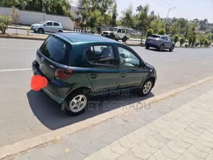Toyota Yaris 2001 Green