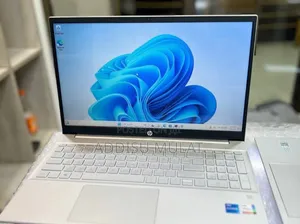 New Laptop HP Pavilion 15 8GB Intel Core i5 SSD 512GB