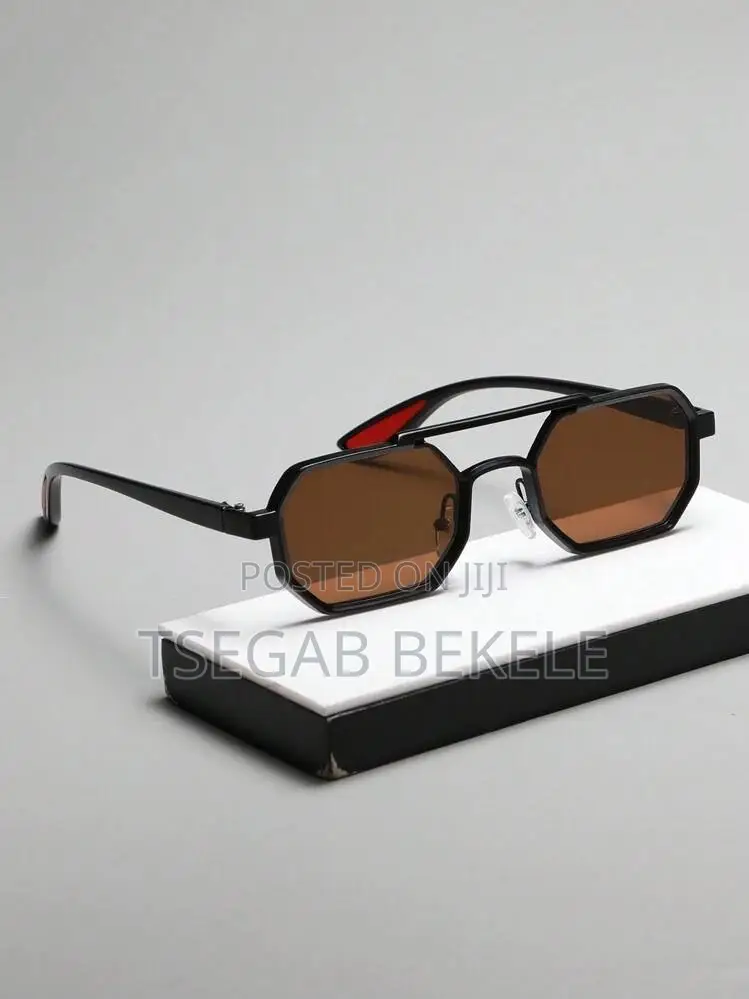 Unisex Metal Geometric Glasses – Stylish Summer Casual Travel Shades.