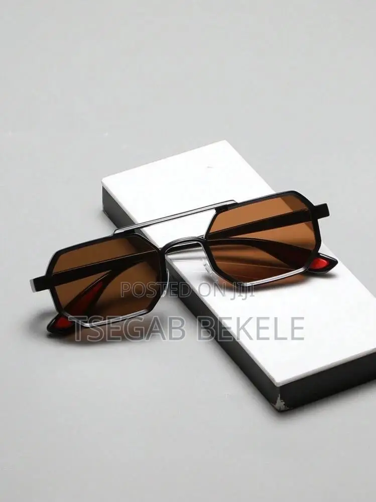 Unisex Metal Geometric Glasses – Stylish Summer Casual Travel Shades.