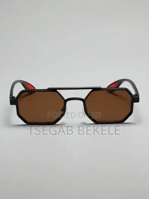 Unisex Metal Geometric Glasses – Stylish Summer Casual Travel Shades.