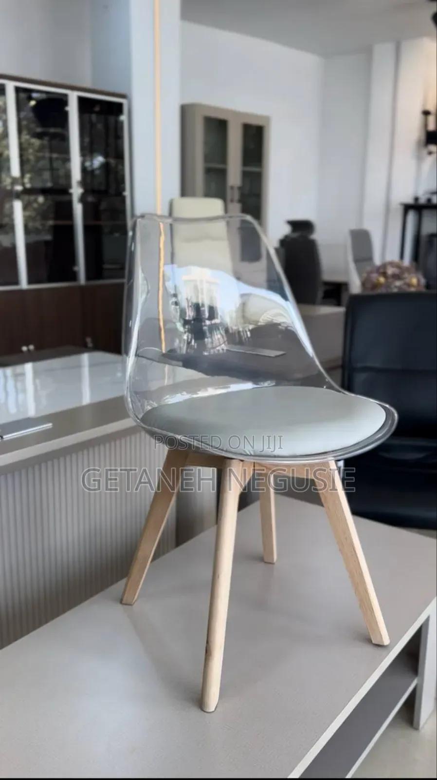 Cafe And Restaurant Chair And Tabe