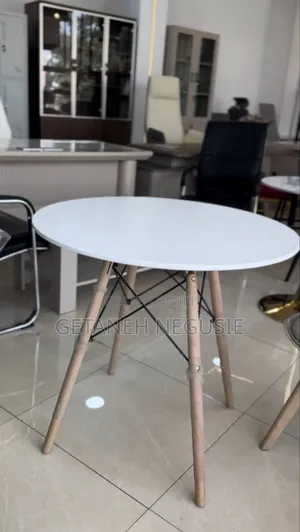 Cafe And Restaurant Chair And Tabe