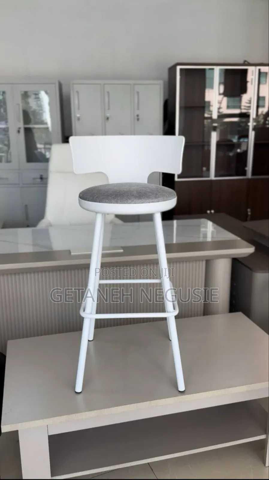 Cafe And Restaurant Chair And Tabe