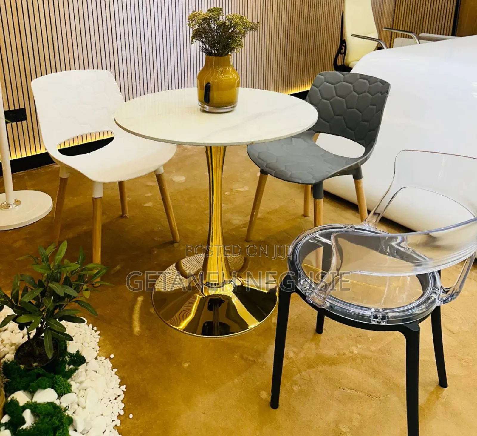 Cafe And Restaurant Chair And Tabe