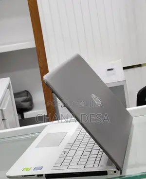 New Laptop HP Pavilion 15 8GB Intel Core i7 SSD 512GB