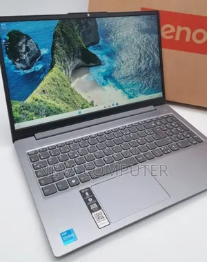 New Laptop Lenovo Ideapad 3 16GB Intel Core i5 SSD 512GB