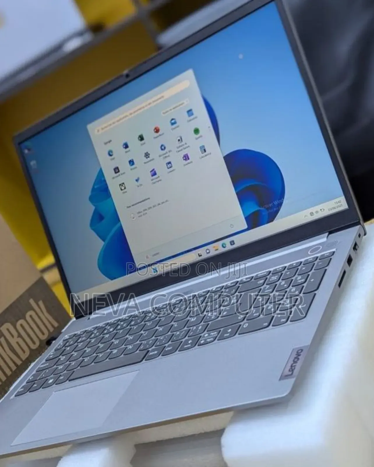 New Laptop Lenovo Ideapad 3 16GB Intel Core i5 SSD 512GB