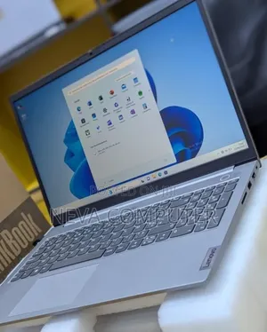 New Laptop Lenovo Ideapad 3 16GB Intel Core i5 SSD 512GB