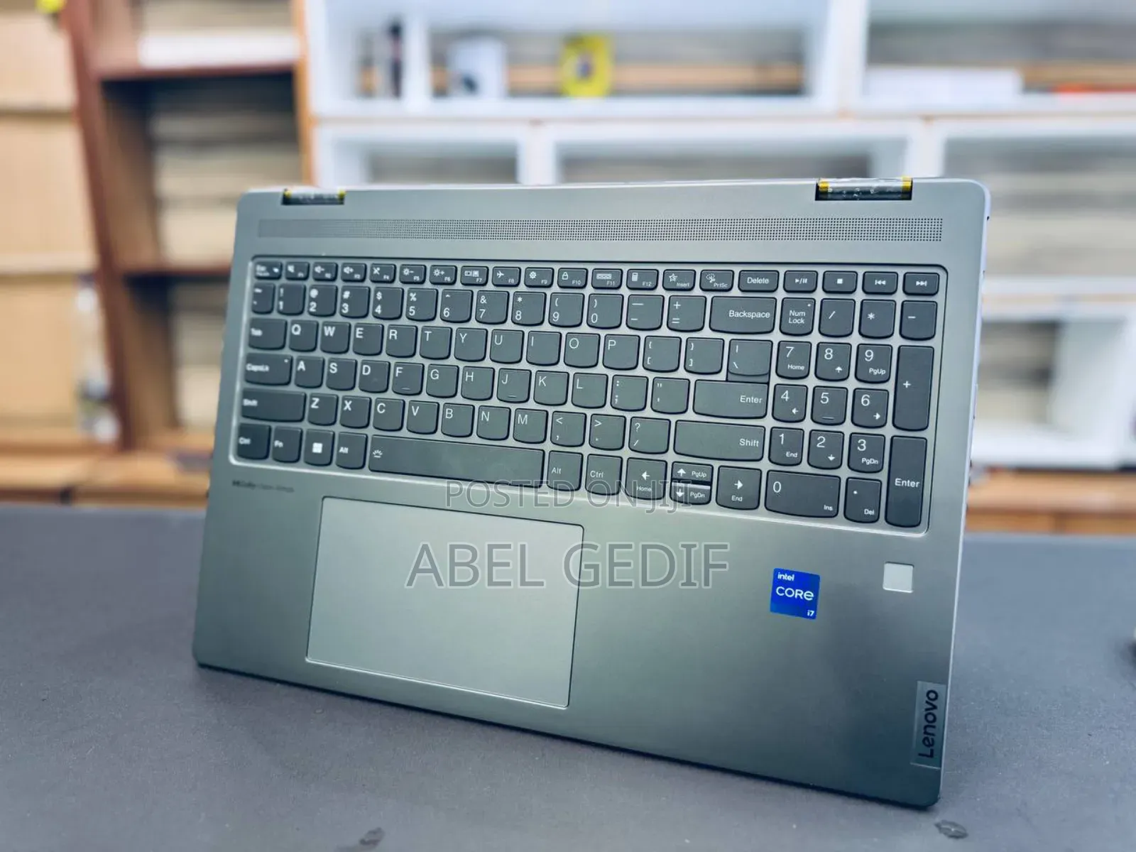 New Laptop Lenovo Yoga 7i 16GB Intel Core i7 SSD 512GB